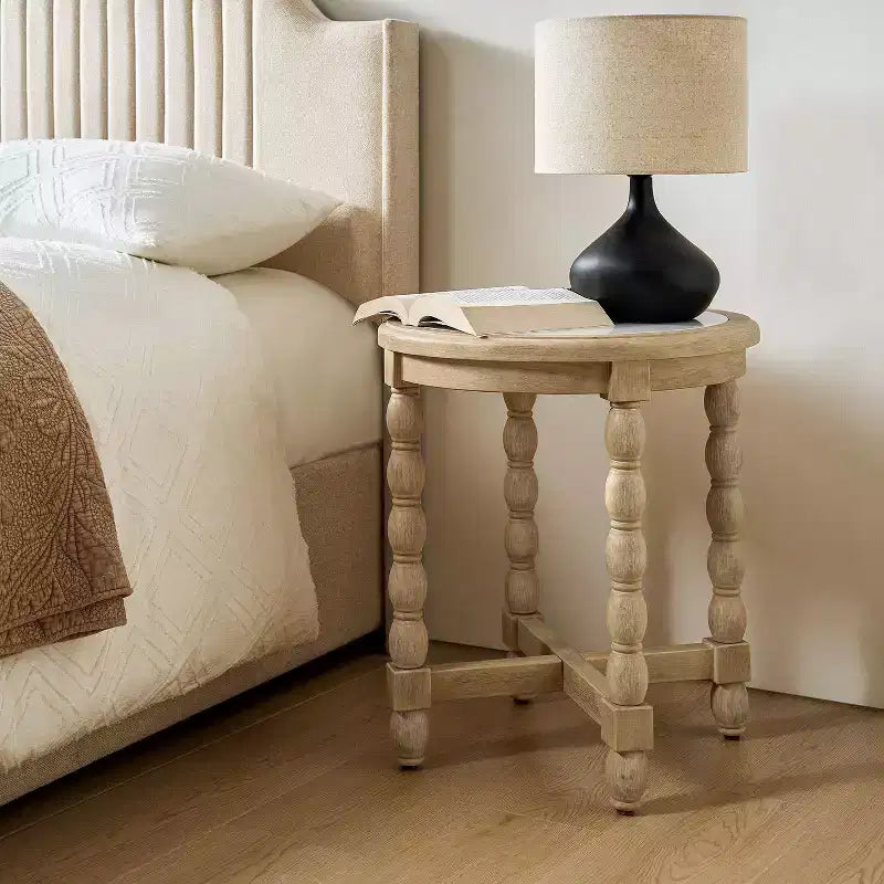 Tavolino con ripiano effetto marmo in stile rustico