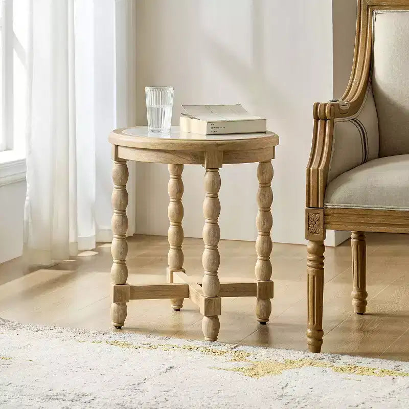 Tavolino con ripiano effetto marmo in stile rustico