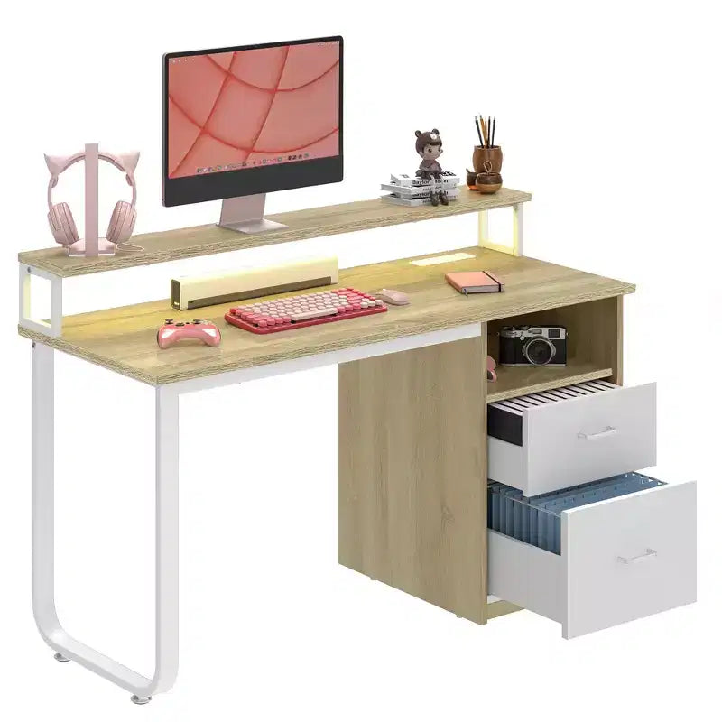 Scrivania da ufficio moderna bianca e rovere con mobile contenitore e scaffali, tavolo da gaming per computer con luce LED e stazione di ricarica