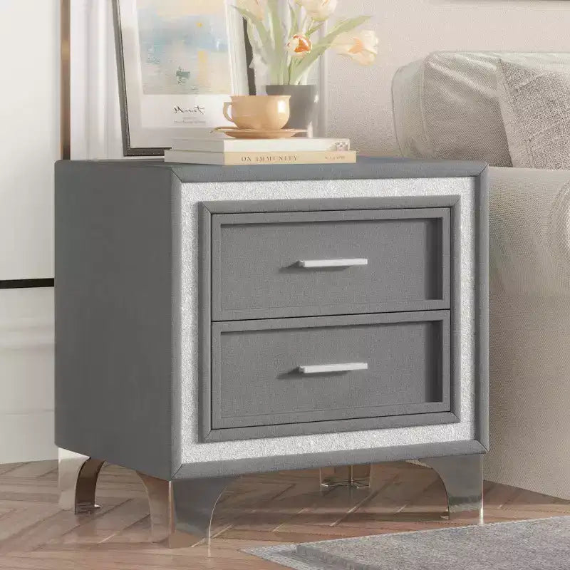 Comodino Mid-Vintage con Decorazioni a Strisce Glitter Argento e Gambe in Metallo 2 Cassetti per Camera da Letto Grigio