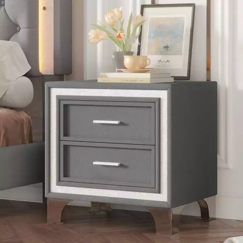 Comodino Mid-Vintage con Decorazioni a Strisce Glitter Argento e Gambe in Metallo 2 Cassetti per Camera da Letto Grigio