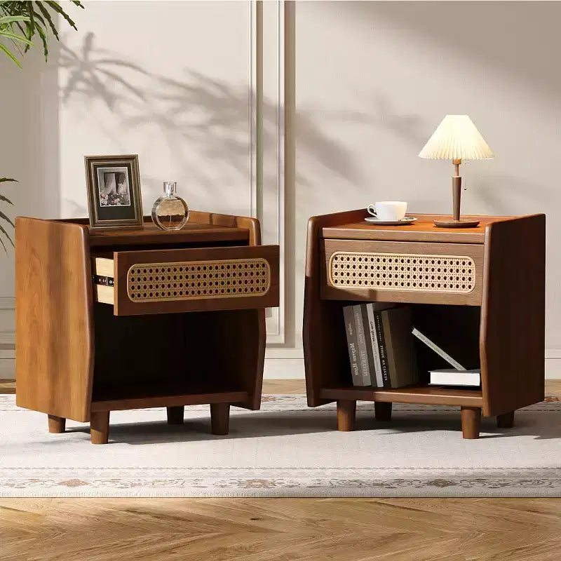Comodino Moderno in Rattan con 1 Ripiano Aperto e 1 Cassetto